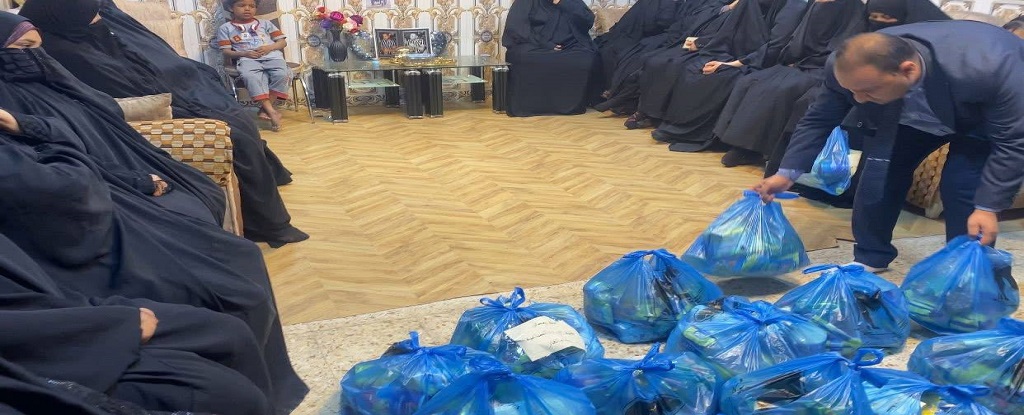 كلية الإدارة الصناعية للنفط والغاز تنظم مبادرة تطوعية لتقديم (سلة رمضان) للعوائل المتعففة والأيتام