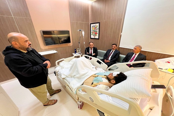 زيارة المريض من مبادئ التكافل الاجتماعي